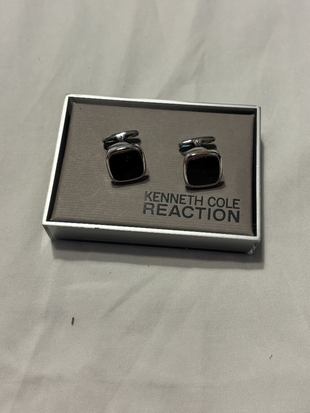 NWT Kenneth Cole Reaction Square Black & Silver Cufflinks